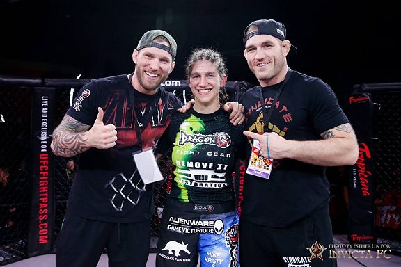 roxy and coaches after invicta 16-2