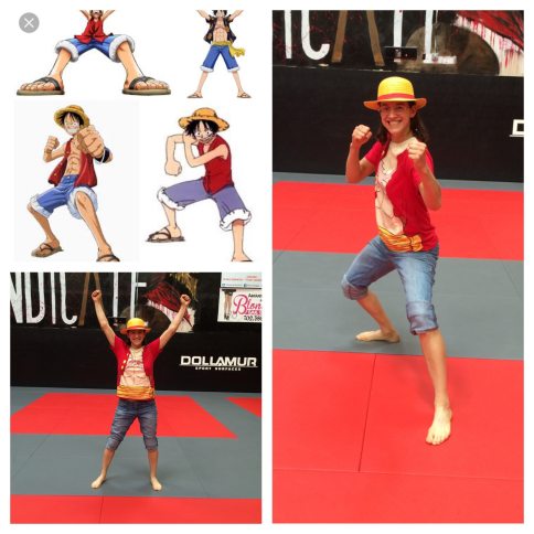 one piece cosplaying luffy