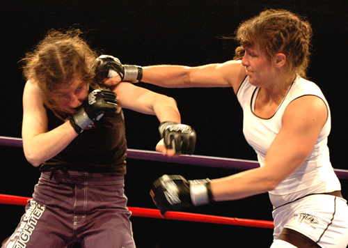 MFC 2006 vs Tara Larosa